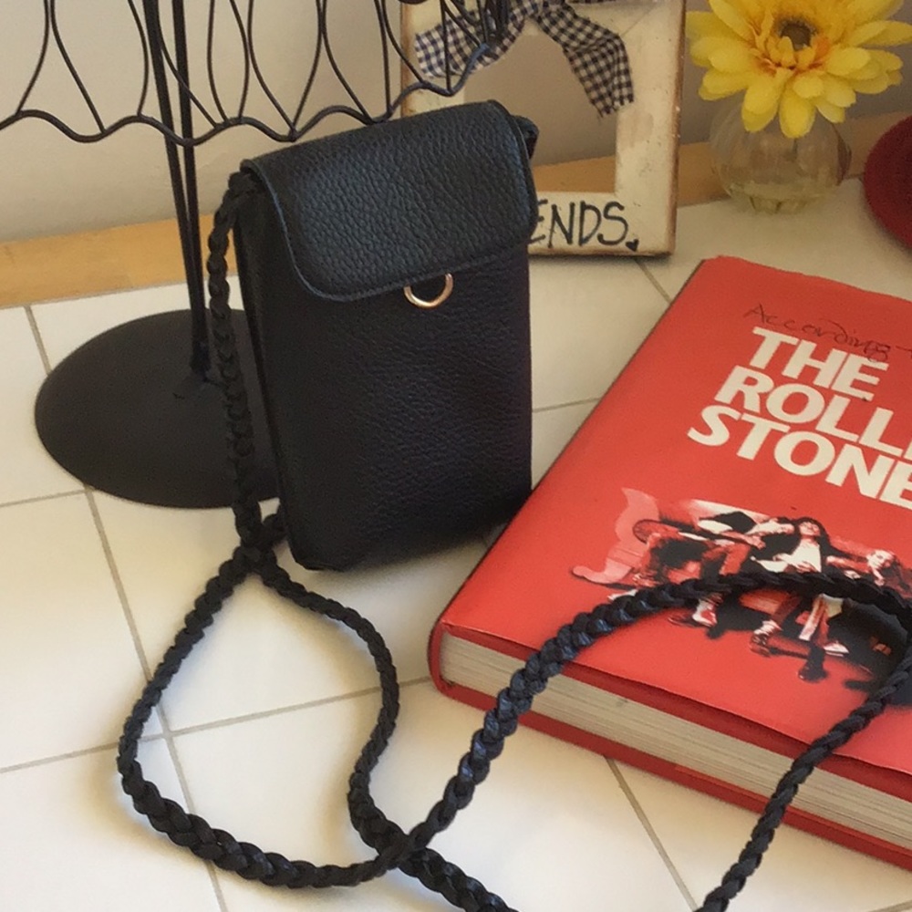 ‘Mellow World’ Adorable Black Box Crossbody